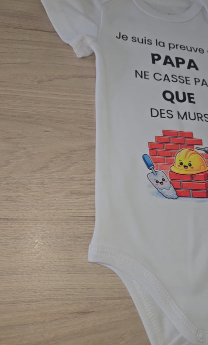 Body Je suis la preuve que.. Papa Bâtiment